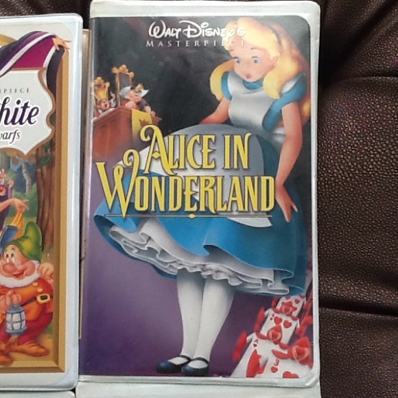 Disney Masterpiece Collection VHS Tapes (Set of 9) - Picture 5 of 7